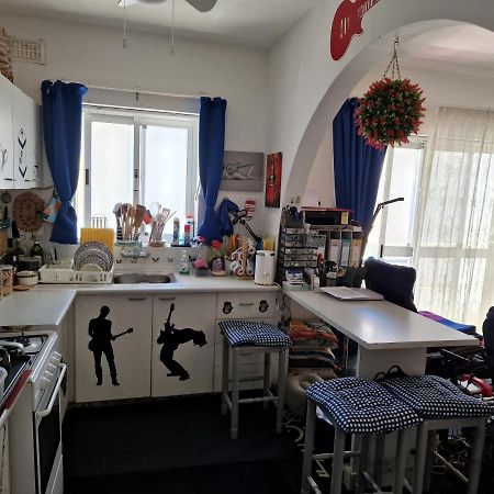 Modern Confortable Room For 1 Person Only In A Shared Flat Close To Beach 梅利哈 外观 照片