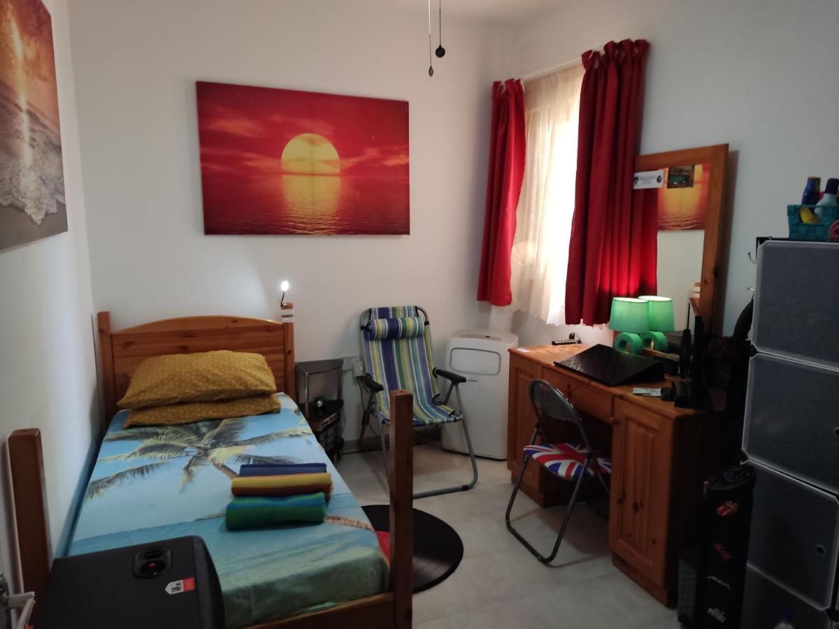 Modern Confortable Room For 1 Person Only In A Shared Flat Close To Beach 梅利哈 外观 照片